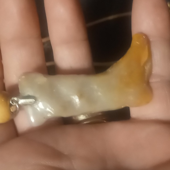 Nephrite Jade boot on a leather cord with a thumb clasp. Hand crafted - Picture 2 of 3